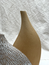 Charger l'image dans la galerie, Désir — grès roux